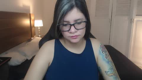 daniellerain online show from May 5, 11:02 pm