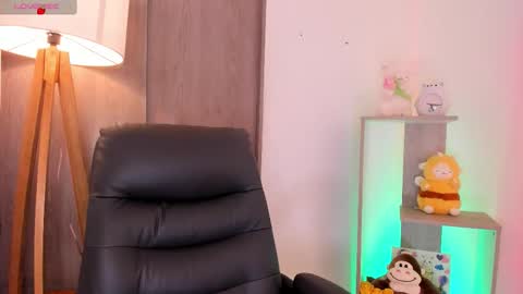 Danielle Rose online show from November 21, 11:03 pm