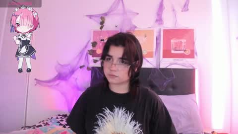 Snapshot of daniellesins_ chatting on October 20, 12:38 pm    online show from October 20, 12:38 pm