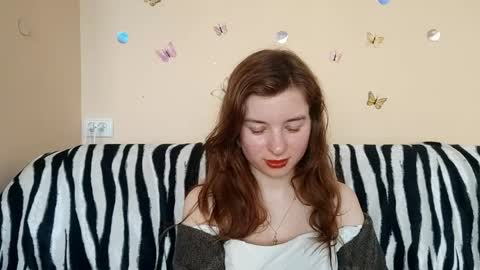 Mia online show from April 29, 1:15 pm