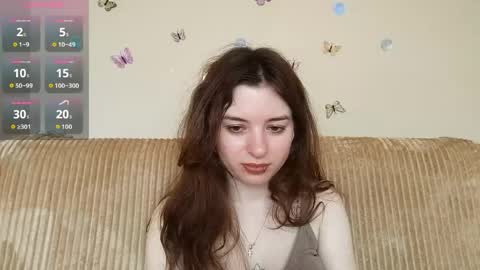 Mia online show from May 18, 1:06 pm