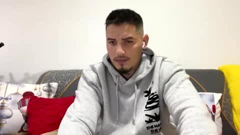 Snapshot of danielmilan chatting on January 10, 7:04 am THE BIG BOSS online show from January 10, 7:04 am