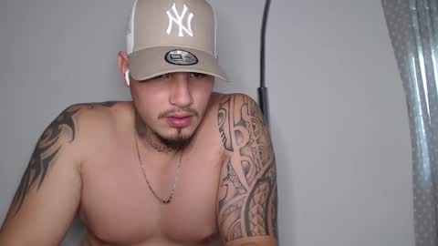 Snapshot of danielmilan chatting on January 24, 9:17 am THE BIG BOSS online show from January 24, 9:17 am