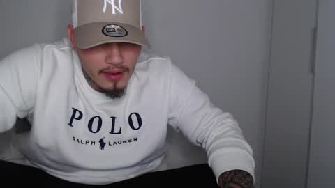Snapshot of danielmilan chatting on January 28, 5:43 am THE BIG BOSS online show from January 28, 5:43 am