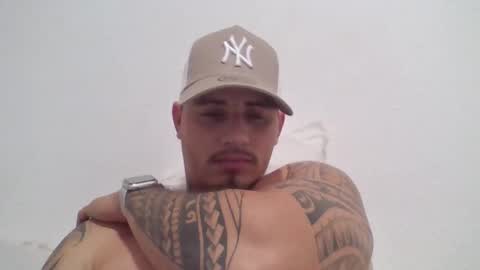 Snapshot of danielmilan chatting on January 28, 10:34 pm THE BIG BOSS online show from January 28, 10:34 pm