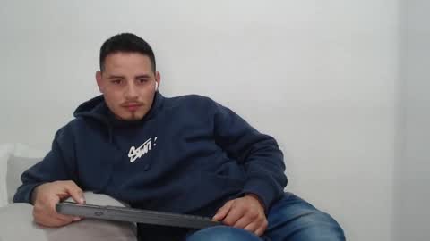 Snapshot of danielmilan chatting on February 7, 9:37 pm THE BIG BOSS online show from February 7, 9:37 pm