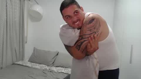 Snapshot of danielmilan chatting on February 24, 12:16 pm THE BIG BOSS online show from February 24, 12:16 pm