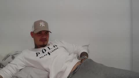 Snapshot of danielmilan chatting on March 1, 4:22 pm THE BIG BOSS online show from March 1, 4:22 pm
