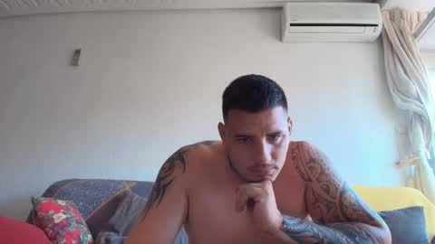 Snapshot of danielmilan chatting on September 11, 7:08 am THE BIG BOSS online show from September 11, 7:08 am