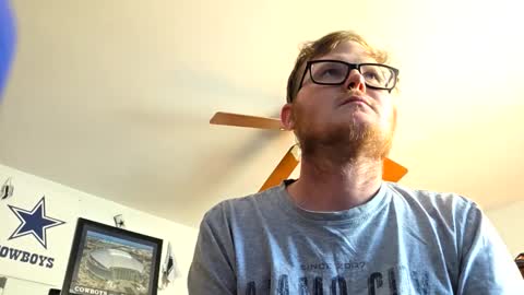 Daniel    y. online show from November 3, 8:10 pm