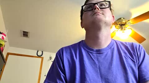 Daniel    y. online show from November 17, 8:03 pm