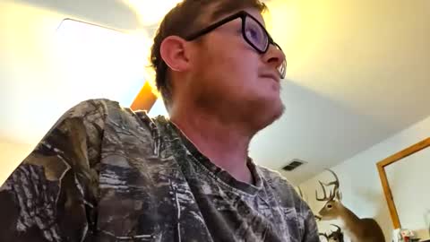 Daniel    y. online show from April 3, 8:18 pm