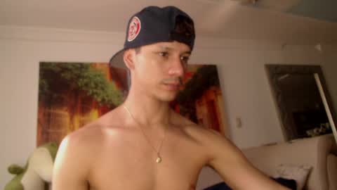 Daniels Cruz online show from May 12, 5:43 pm