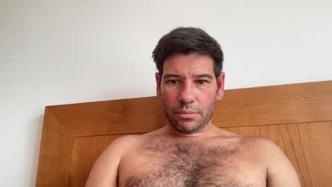 Snapshot of danieltalho23 chatting on July 25, 2:14 pm danieltalho23 online show from July 25, 2:14 pm