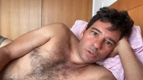 Snapshot of danieltalho23 chatting on August 3, 8:24 am danieltalho23 online show from August 3, 8:24 am