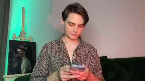 danieltuckerr online show from November 21, 5:55 pm