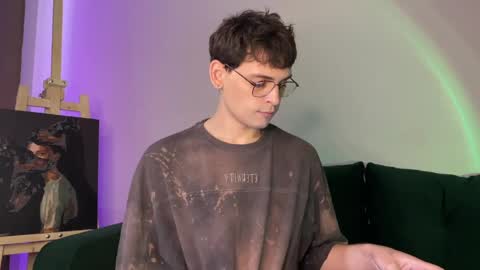 danieltuckerr online show from May 23, 3:45 am