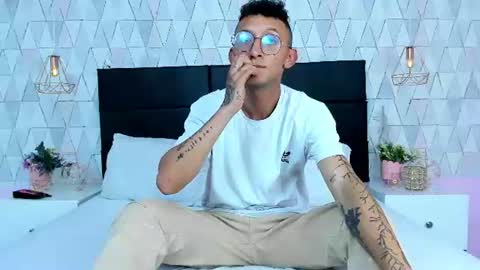 danieltylor online show from June 21, 8:11 pm