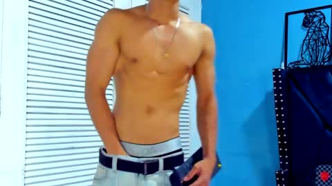 Snapshot of danii_scot chatting on January 3, 3:49 am Dani online show from January 3, 3:49 am