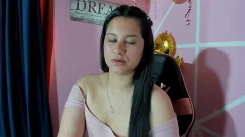 DaNii online show from November 27, 6:32 pm