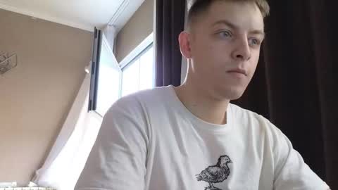 Snapshot of danila_trezzini chatting on February 18, 7:48 am danila online show from February 18, 7:48 am