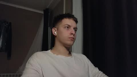 Snapshot of danila_trezzini chatting on February 26, 7:24 pm danila online show from February 26, 7:24 pm