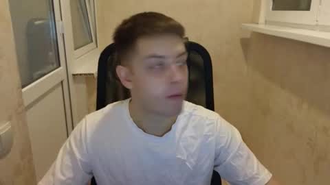 Snapshot of danila_trezzini chatting on March 1, 6:21 pm danila online show from March 1, 6:21 pm