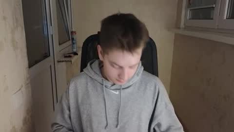 Snapshot of danila_trezzini chatting on March 16, 8:02 pm danila online show from March 16, 8:02 pm