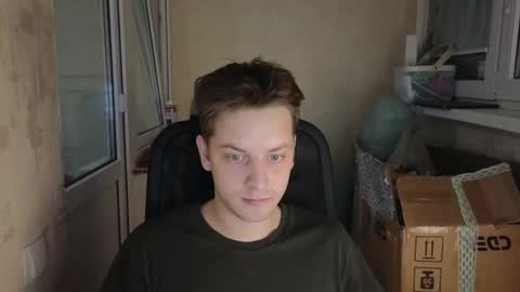 Snapshot of danila_trezzini chatting on March 29, 8:31 pm danila online show from March 29, 8:31 pm