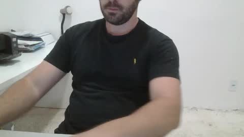 Snapshot of danioli614 chatting on November 4, 12:32 am Dani Oli online show from November 4, 12:32 am