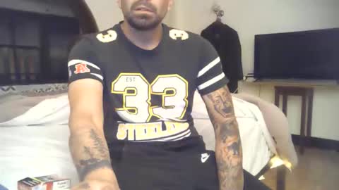 Snapshot of danipeubaix chatting on November 4, 7:13 pm alex19cm online show from November 4, 7:13 pm