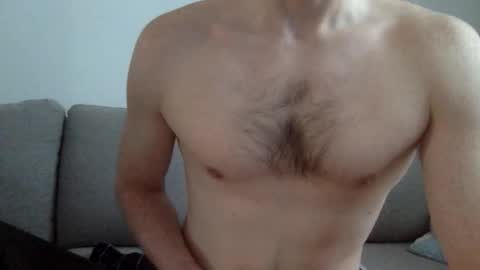 Snapshot of danishguysdicks chatting on November 21, 8:13 am Buzzy online show from November 21, 8:13 am