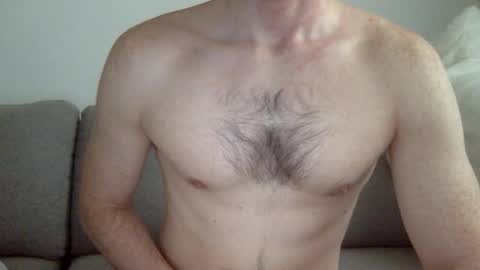 Snapshot of danishguysdicks chatting on December 4, 9:51 am Buzzy online show from December 4, 9:51 am