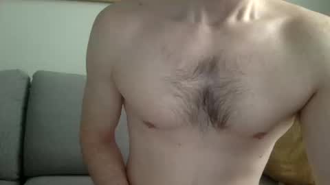 Snapshot of danishguysdicks chatting on March 13, 7:37 am Buzzy online show from March 13, 7:37 am