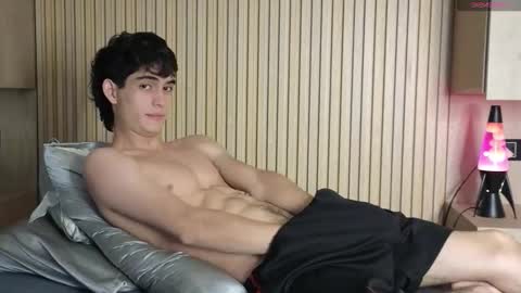 Snapshot of danmaxwell_ chatting on January 12, 3:56 am Dan maxwell online show from January 12, 3:56 am