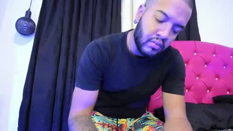 Snapshot of dann_27 chatting on February 11, 11:44 pm Dann online show from February 11, 11:44 pm
