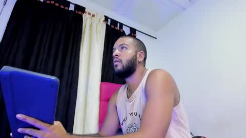 Snapshot of dann_27 chatting on February 22, 6:28 am Dann online show from February 22, 6:28 am
