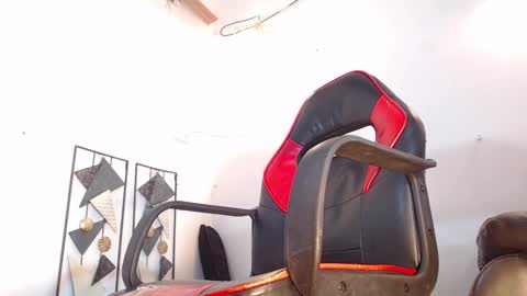 Snapshot of dann_hill1 chatting on October 14, 11:49 pm dann hill1 online show from October 14, 11:49 pm