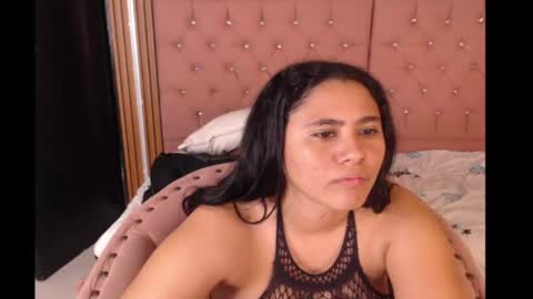 Snapshot of dann_jell chatting on July 3, 10:38 pm Danniela y Victoria online show from July 3, 10:38 pm