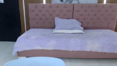 Snapshot of dann_jell chatting on July 6, 6:43 pm Danniela y Victoria online show from July 6, 6:43 pm