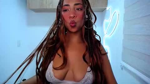 Danna  Ross online show from December 16, 12:26 am