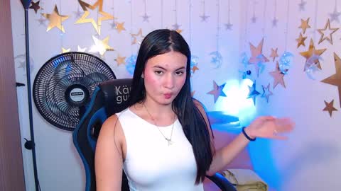 Snapshot of danna_club chatting on March 31, 2:35 am DANNA CLUB online show from March 31, 2:35 am