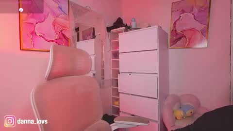 Danna Lovs online show from November 6, 5:47 pm