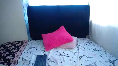 danna martinez33 online show from March 4, 4:02 pm