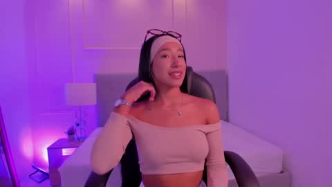 danna_palmeth online show from October 7, 7:11 pm