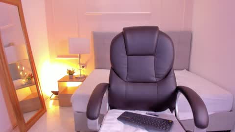 danna_palmeth online show from October 15, 11:49 pm