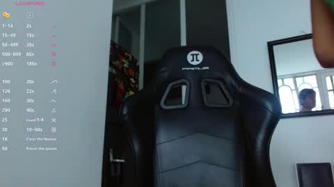 Danna online show from November 15, 7:10 pm