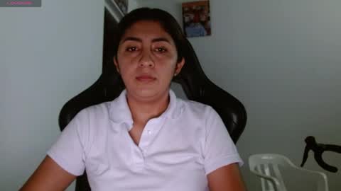 Snapshot of danna_peterson chatting on May 2, 9:31 pm Danna online show from May 2, 9:31 pm