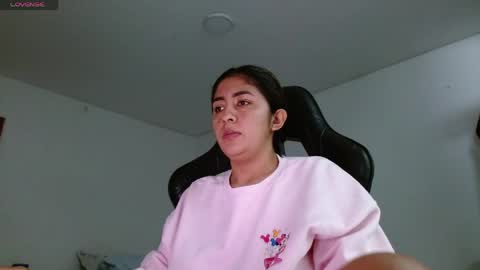 Snapshot of danna_peterson chatting on May 27, 4:59 pm Danna online show from May 27, 4:59 pm