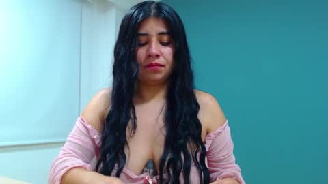 Snapshot of danna_rouses_ chatting on September 19, 1:40 am dannarouses online show from September 19, 1:40 am